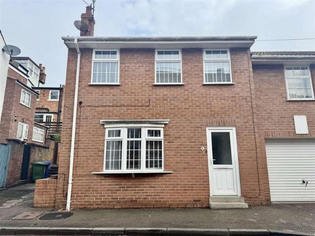Farm for rent in The Old Town, Scarborough
