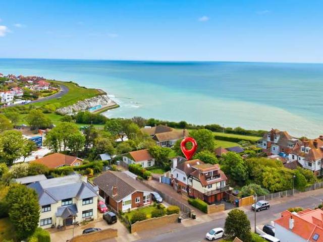 Farm for rent in Dumpton Gap, Acol