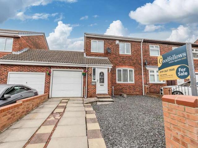 Farm for sale in Throckley, Newcastle Upon Tyne