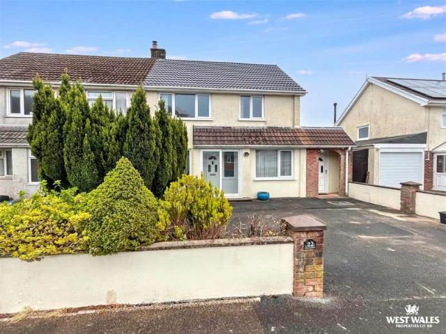 Farm for sale in Carmarthen, Wales
