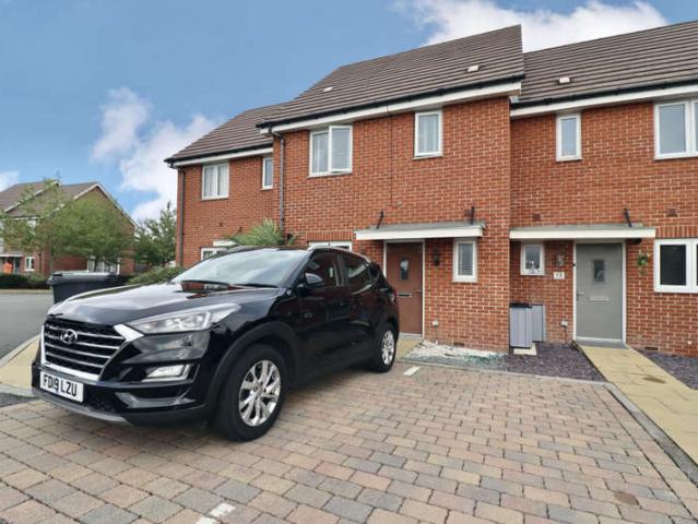 Semi Detached House for rent in Dartford, The Bridge