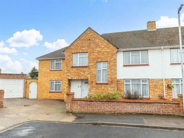 Farm for sale in Clewer Village, Windsor