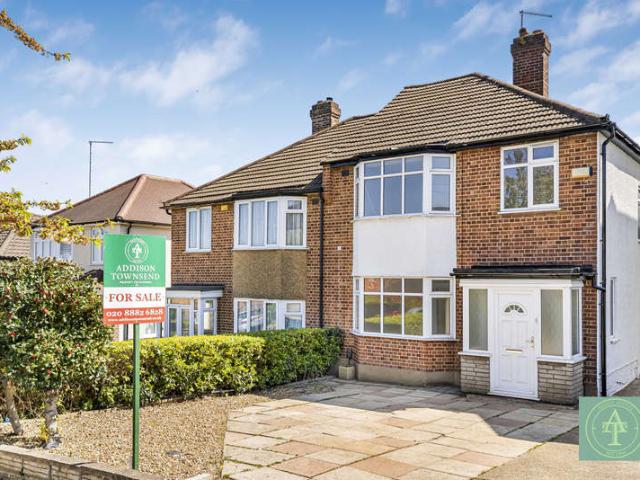 Farm for sale in Oakwood, Greater London