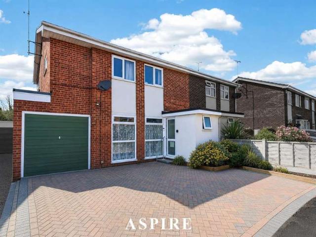 Farm for sale in Stroud Green, Barling