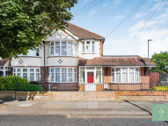 Farm for sale in Edmonton, Greater London