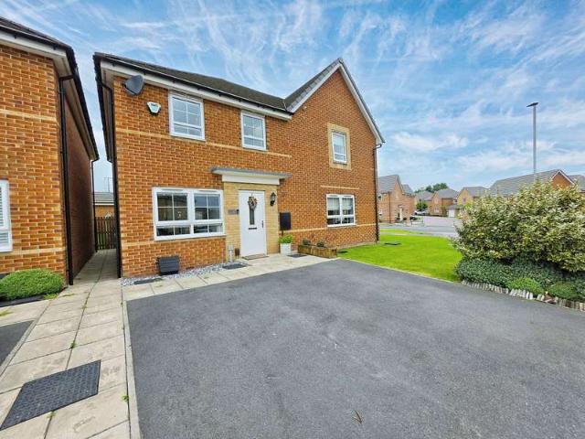 Farm for sale in Barugh Green, South Yorkshire