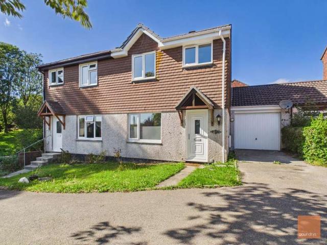Farm for rent in Threemilestone