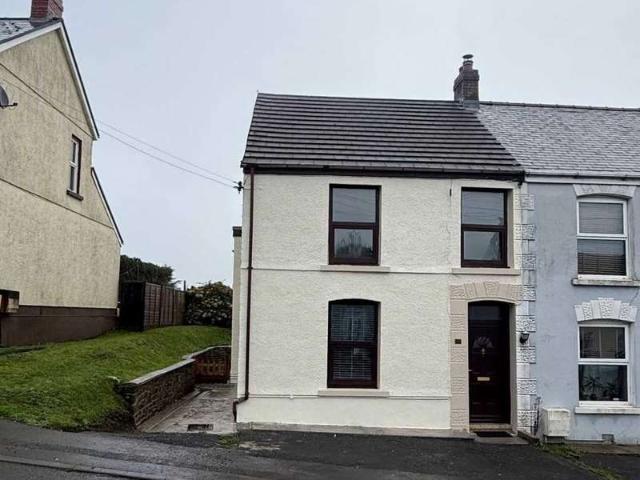 Farm for sale in Bancffosfelen, Pontyberem