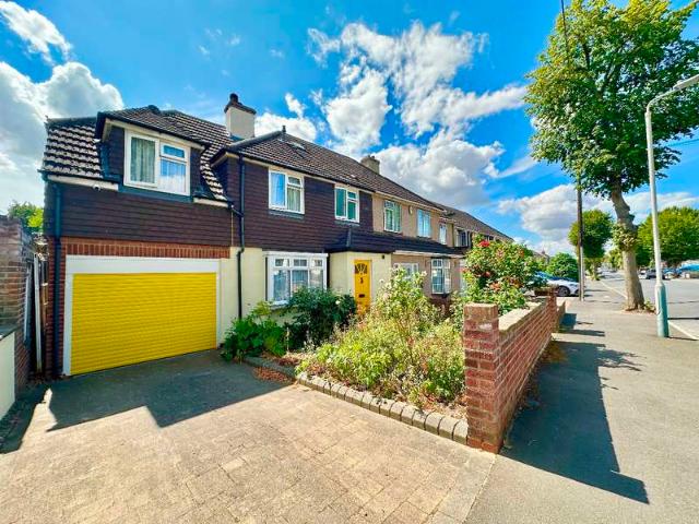Farm for sale in Harold Wood, Greater London