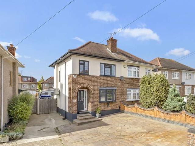 Farm for sale in London Borough of Havering, Greater London