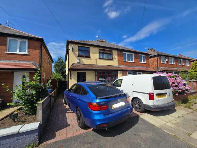 Farm for sale in Hollins, Bury