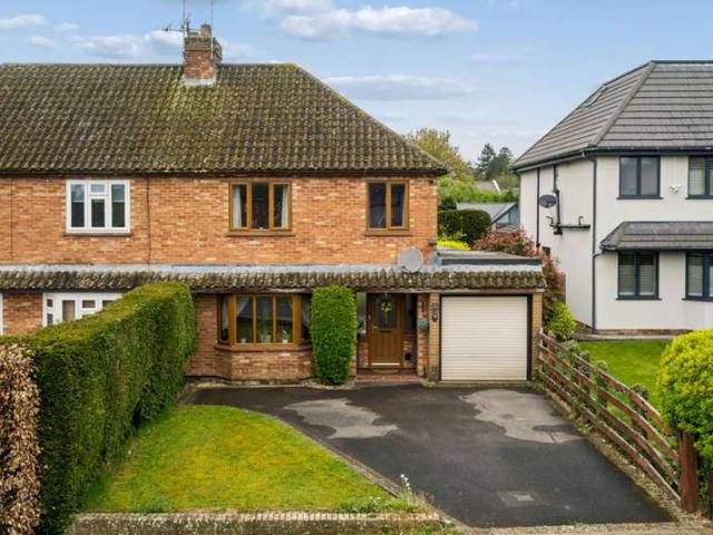 Farm for sale in Wooburn, Bourne End