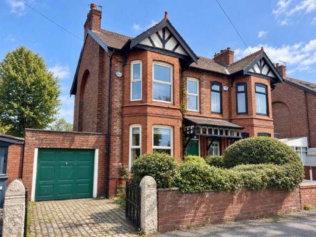 Farm for sale in Chorlton-cum-Hardy, Manchester