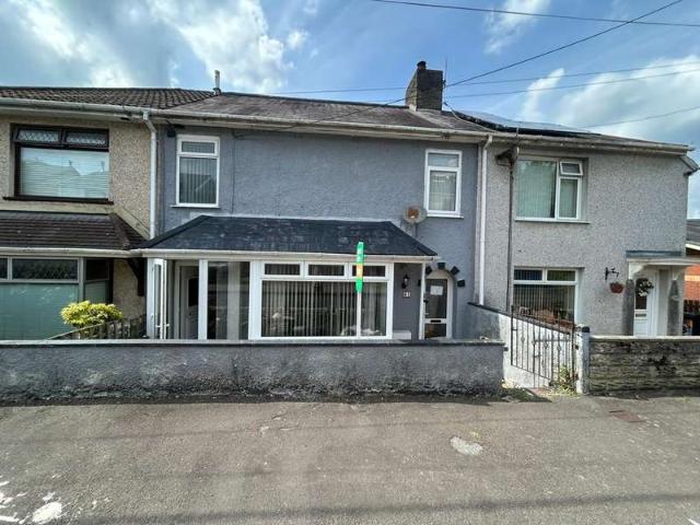 Farm for sale in Blaenhonddan, Cilfrew