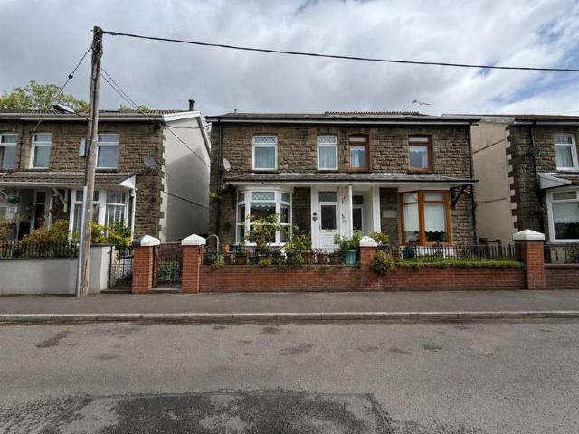 Farm for sale in Abercynon