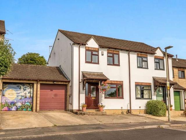 Farm for sale in Randwick, School House