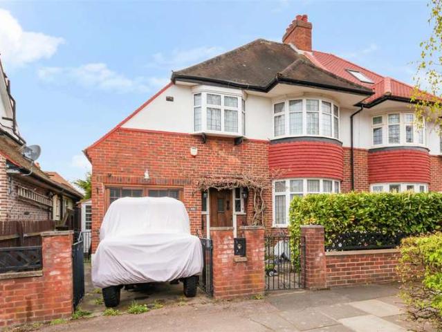 Farm for sale in London Borough of Merton, Raynes Park