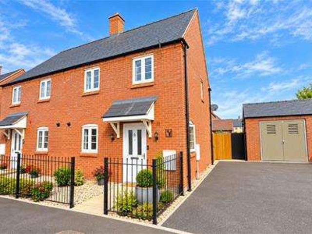 Farm for sale in Roade, West Northamptonshire