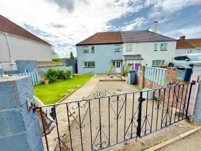 Farm for sale in Talywain, Abersychan
