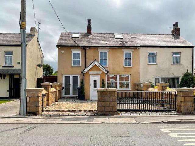 Farm for sale in North Meols, Roby Mill