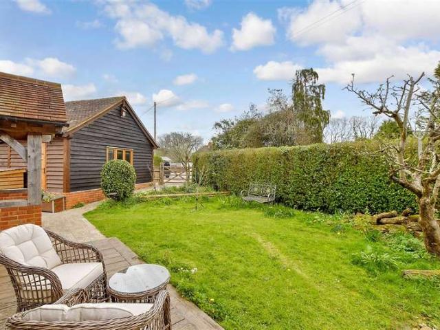 Farm for sale in Fole, Surrey