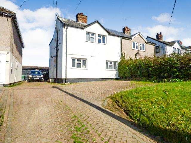 Farm for sale in Ongar, Epping