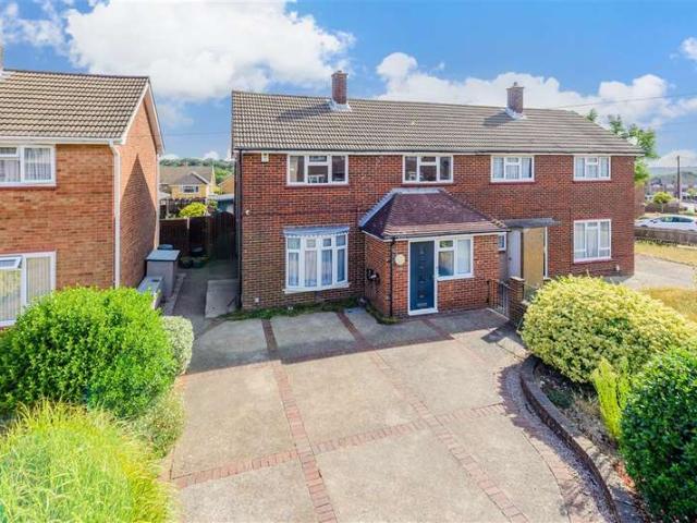 Farm for sale in Strood