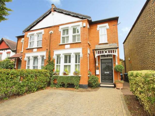 Farm for sale in Edmonton, Greater London
