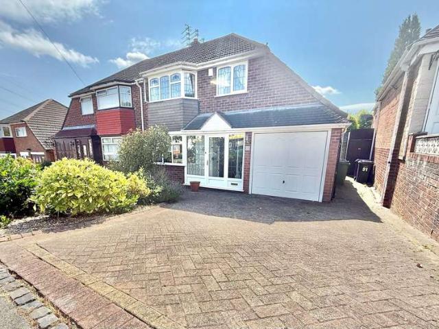 Farm for sale in Ettingshall Park, Wolverhampton