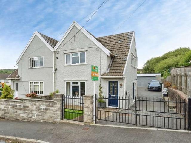 Farm for sale in Pontardawe