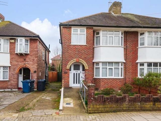 Farm for rent in South Stanmore, Greater London