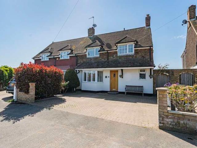 Farm for sale in Denham, Gerrards Cross and Chalfonts Community Board, Denham
