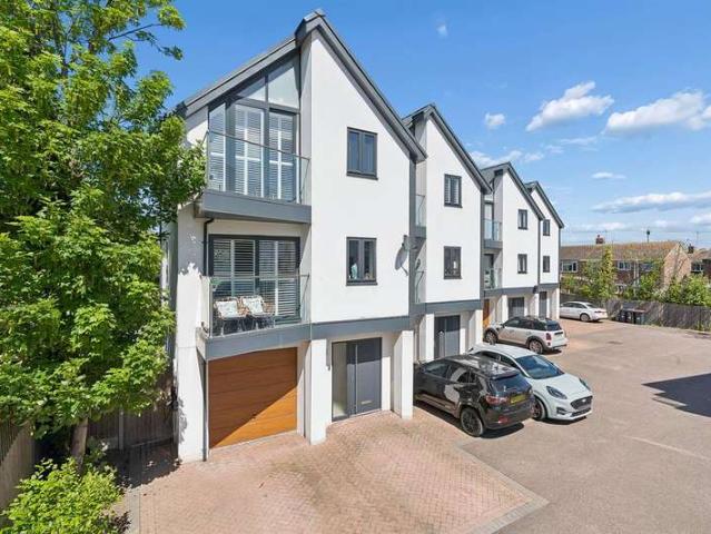 Farm for sale in Thurston Park, The Bridge
