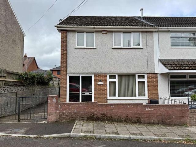 Farm for sale in Hirwaun
