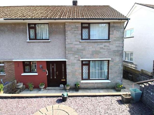 Farm for sale in Coytrahen, Wales