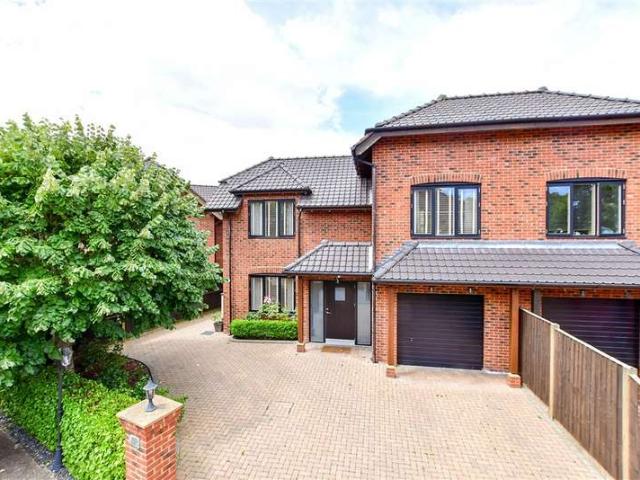 Farm for sale in Spring Vale, Hampshire