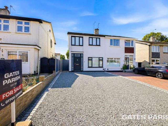 Farm for sale in London Borough of Havering, Greater London