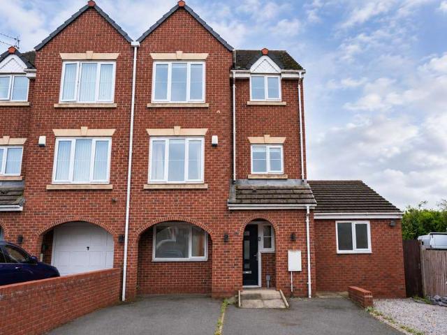 Farm for sale in Hunts Cross, Liverpool