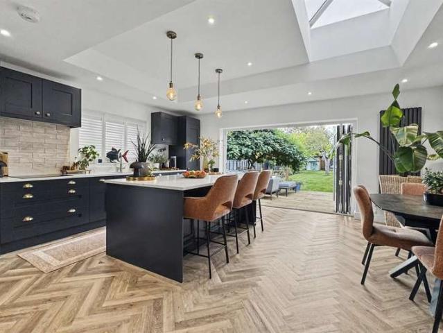 Farm for sale in Swaythling, Southampton