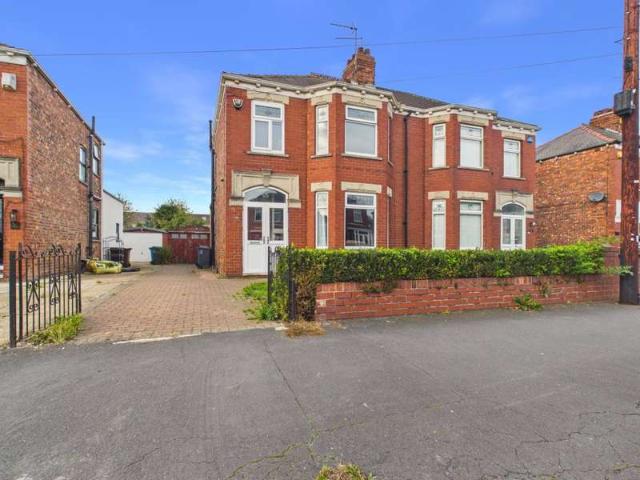 Farm for sale in Sutton Ings, Hull