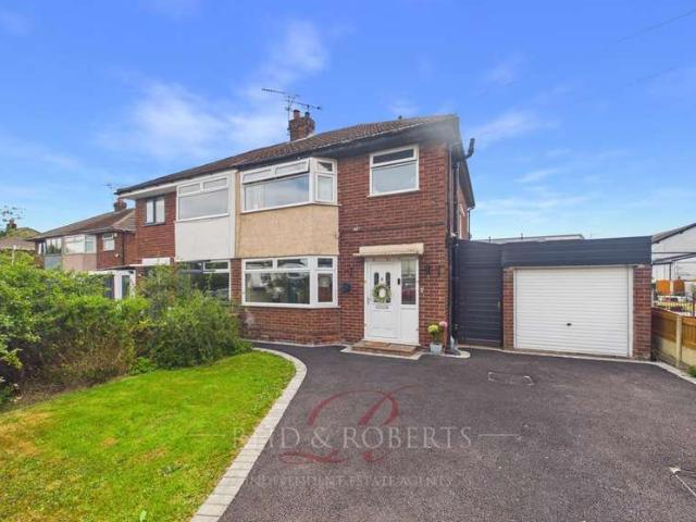 Farm for sale in Queensferry, Sandycroft