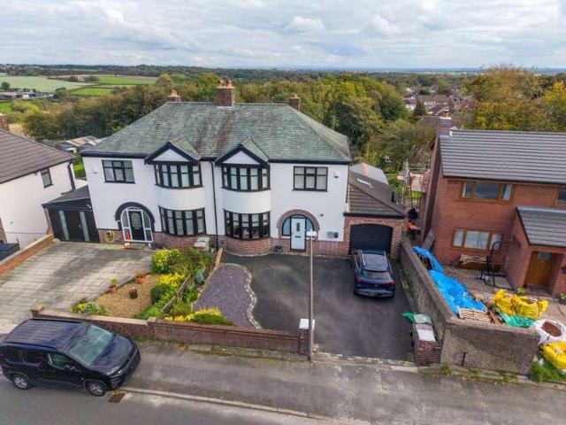 Farm for sale in Moss Bank, St Helens