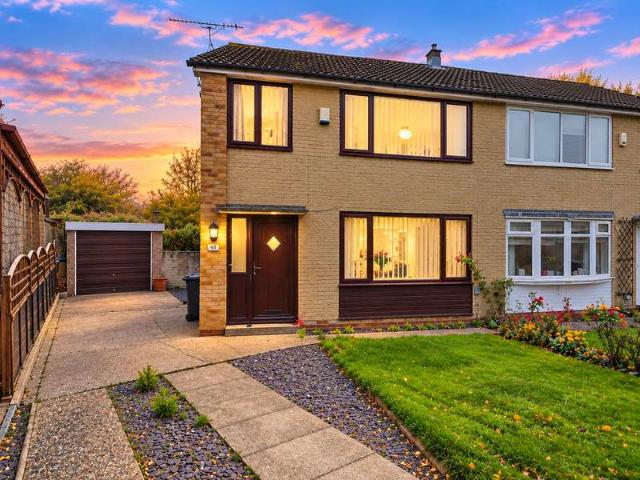 Farm for sale in Cundy Cross, Barnsley