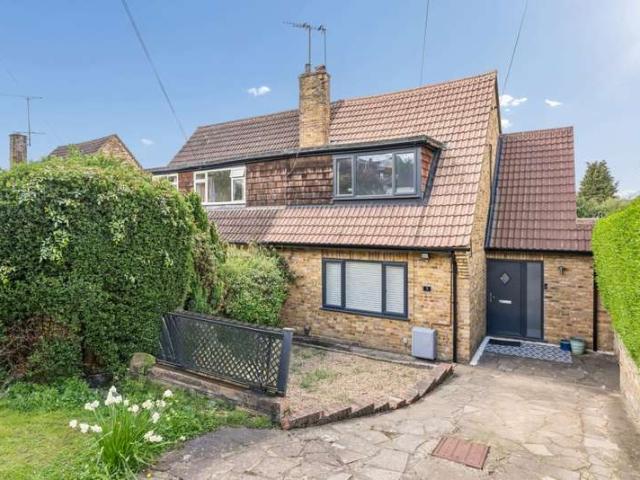 Farm for sale in Chalfont St. Peter, Denham