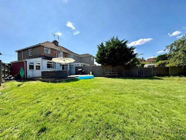 Farm for sale in Walcot West, Rodbourne