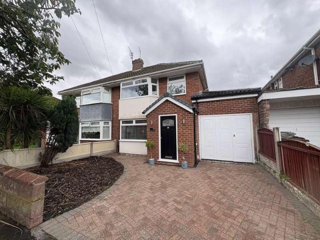 Farm for sale in London Borough of Ealing, Greater London