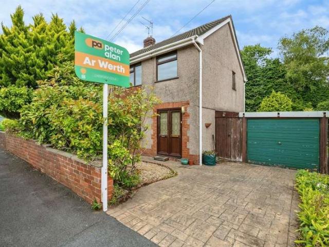 Farm for sale in Glais, Wales