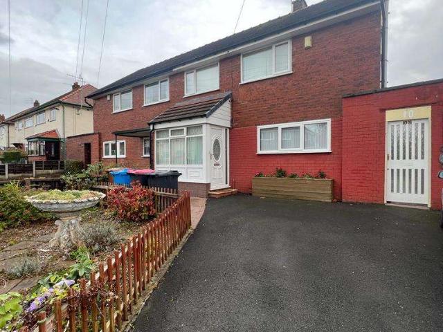 Farm for sale in Roe Green, Salford