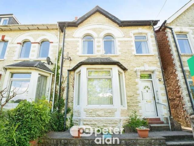 Farm for sale in Pontnewynydd, Abersychan