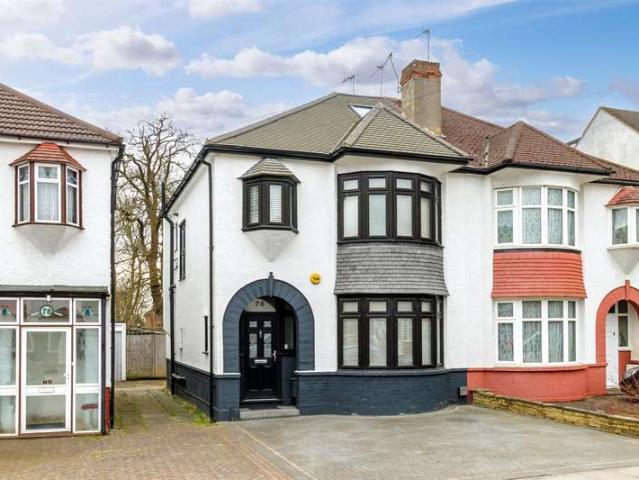 Farm for sale in Brunswick Park, Greater London